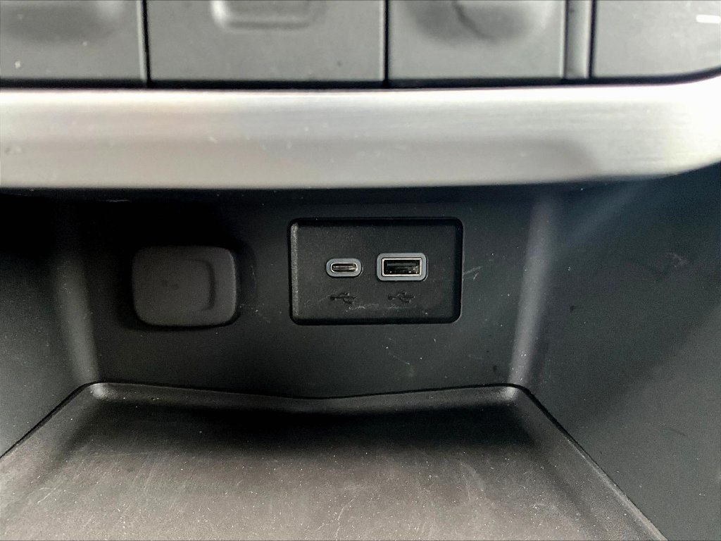 Used 2023 GMC Acadia SLE FWD image 18