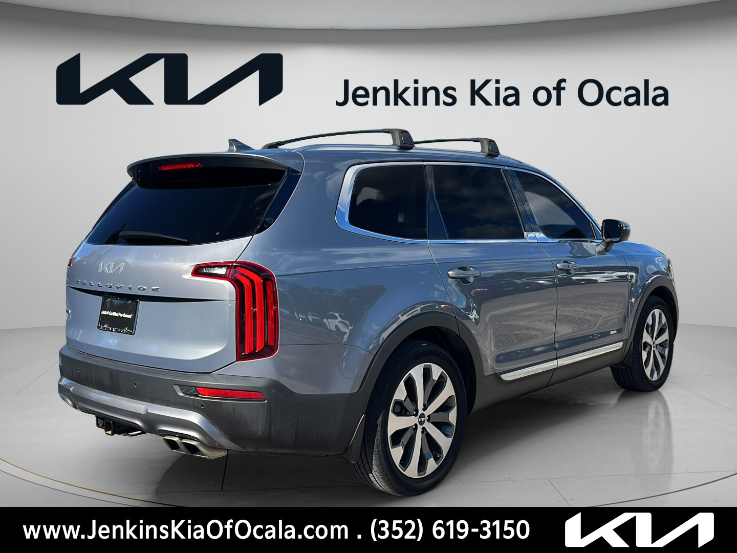 Certified 2022 Kia Telluride EX w/ EX Premium Package AWD/4WD image 3