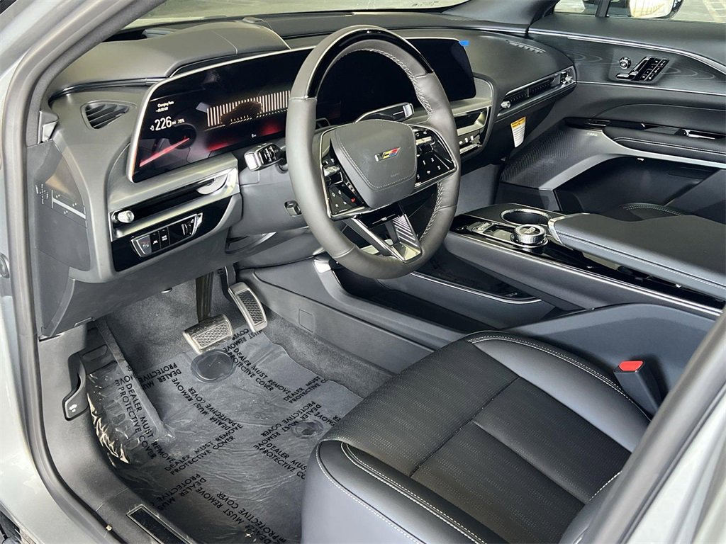 New 2026 Cadillac Lyriq V image 9