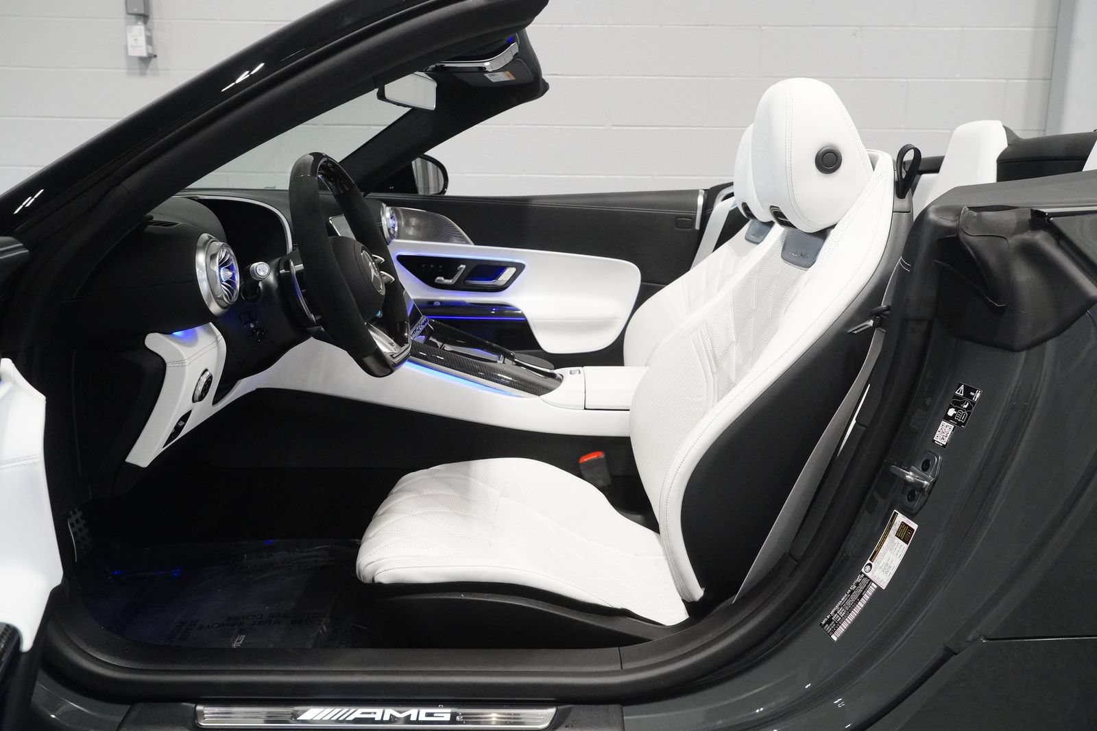 Certified 2025 Mercedes-Benz SL 63 AMG 4MATIC image 14