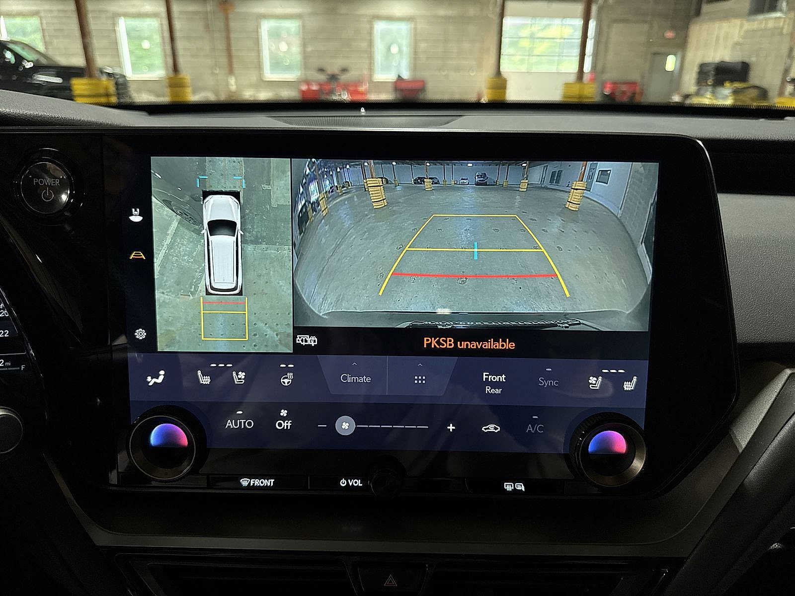 Used 2025 Lexus TX 500h AWD w/ Technology Package image 25