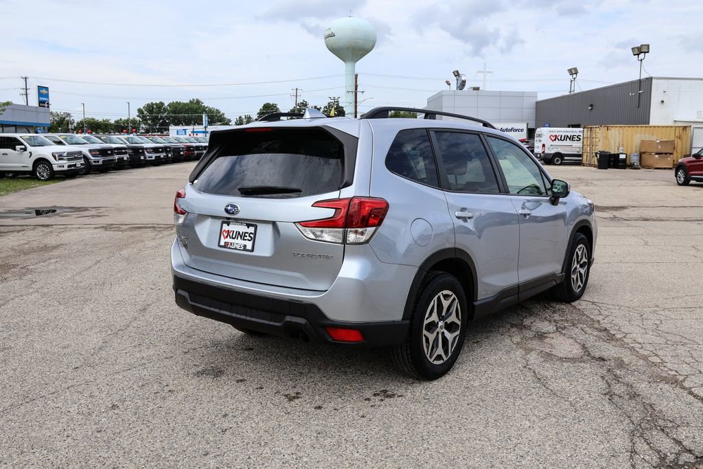 Used 2021 Subaru Forester Premium image 5