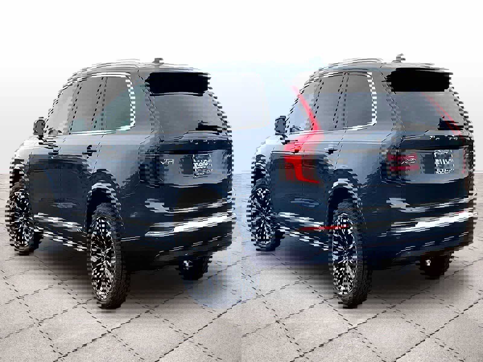 New 2026 Volvo XC90 B6 Plus w/ Protection Package Premier image 3