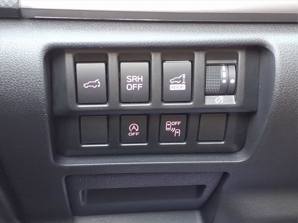 Used 2023 Subaru Forester Premium AWD/4WD image 27