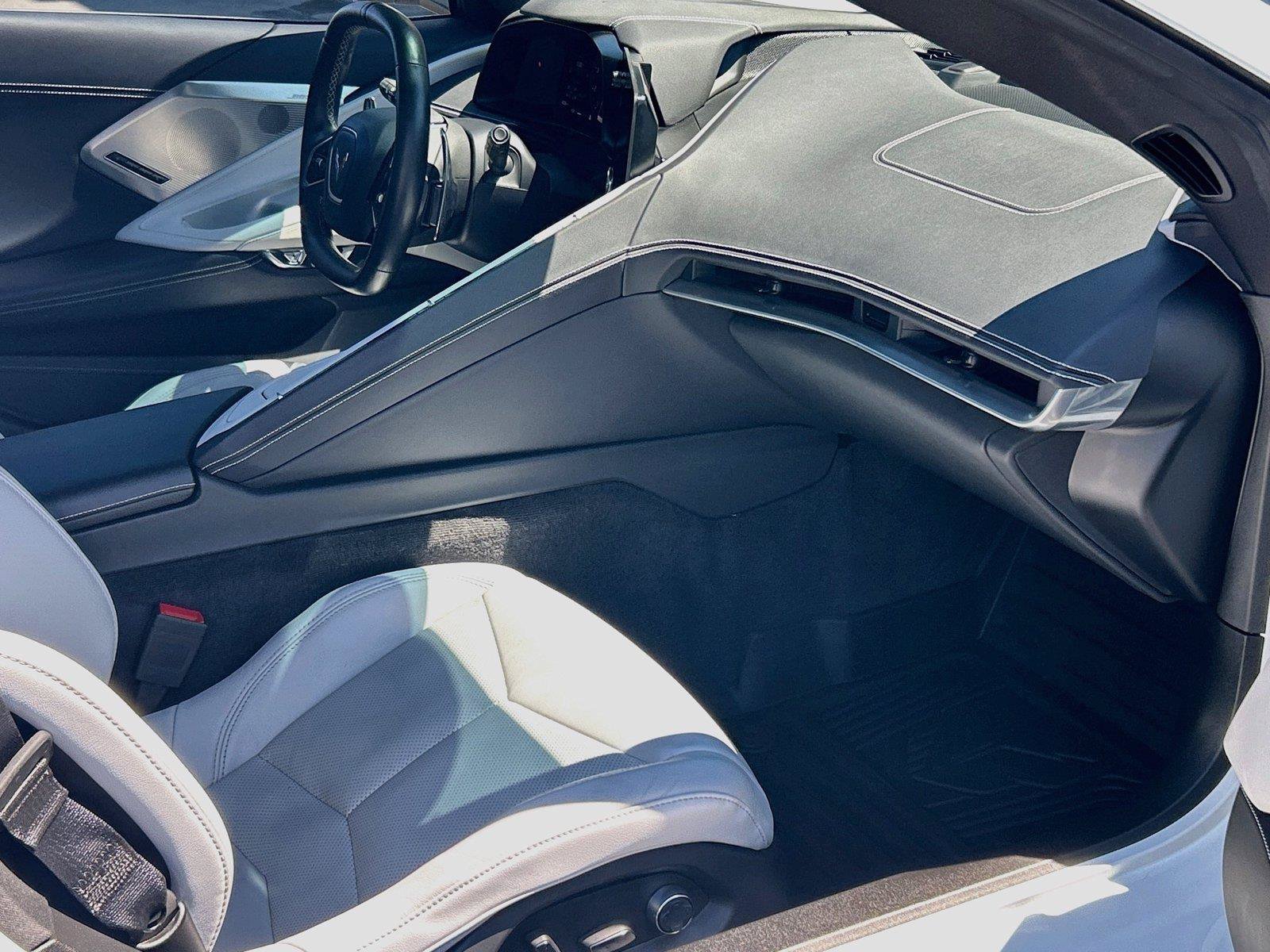Used 2024 Chevrolet Corvette Stingray Preferred Conv w/ Z51 Performance Package RWD image 14
