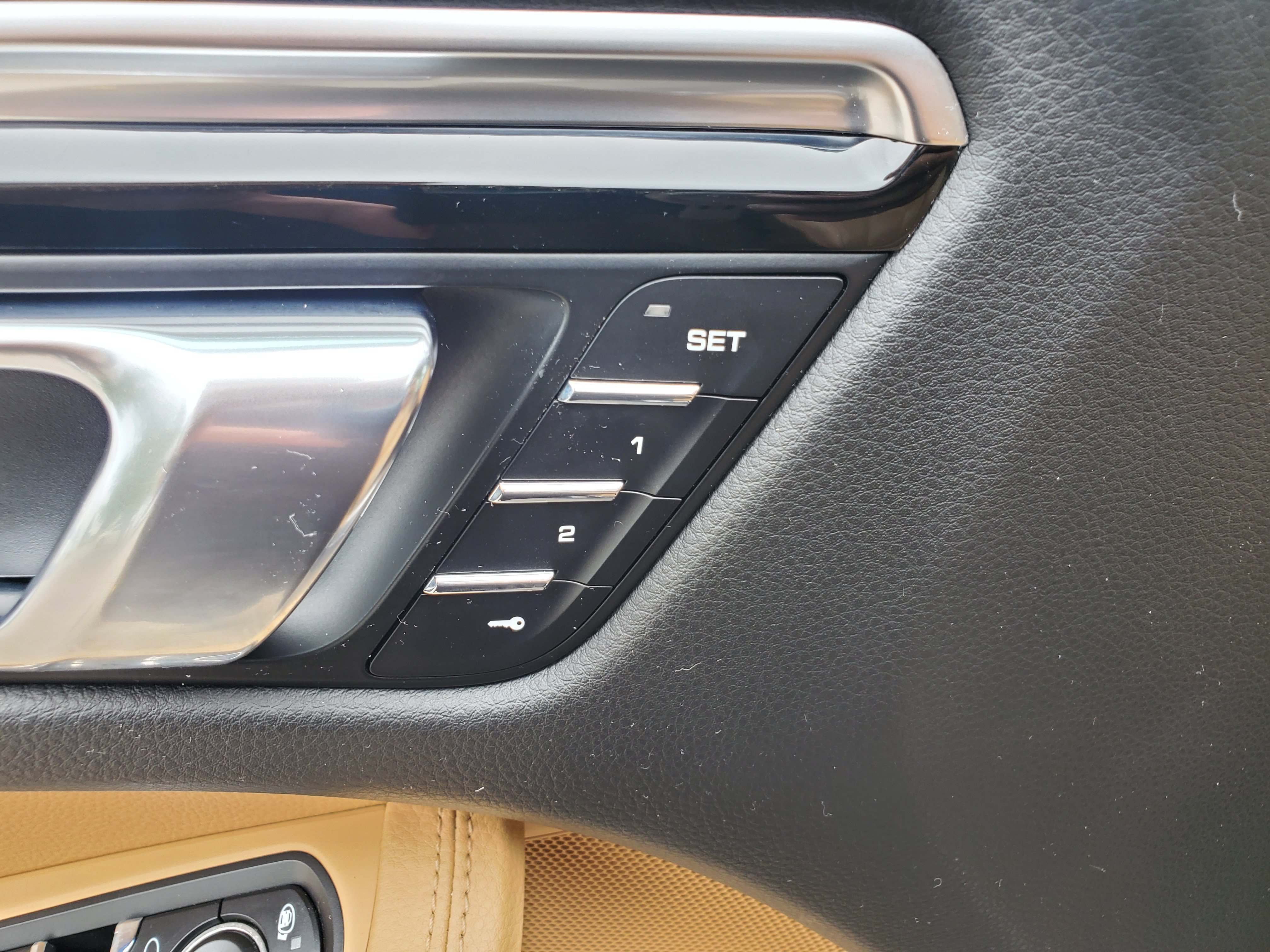 Used 2018 Porsche Macan S AWD/4WD image 26