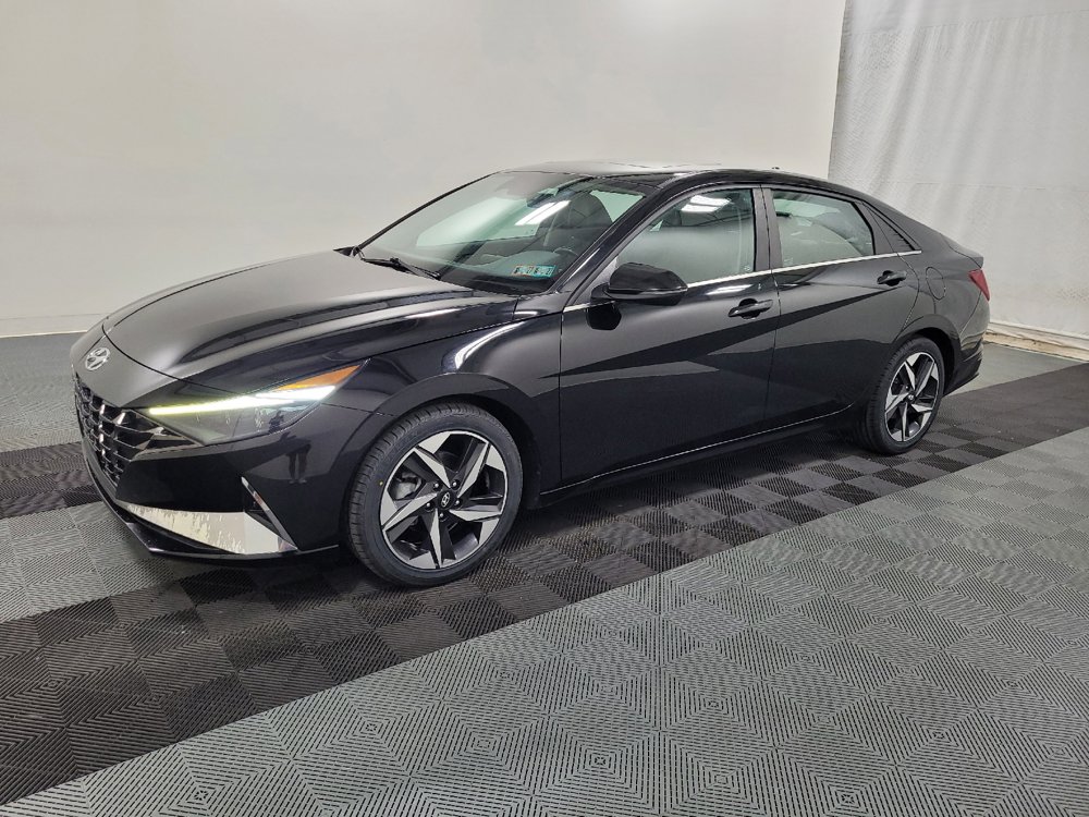 Used 2021 Hyundai Elantra Limited FWD image 2