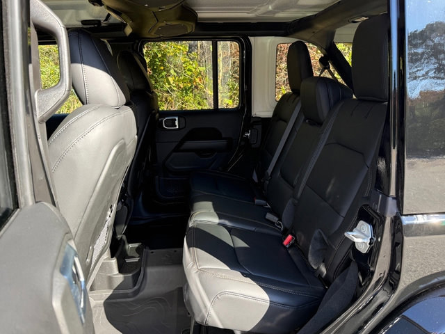 New 2026 Jeep Wrangler Unlimited Sahara AWD/4WD image 15