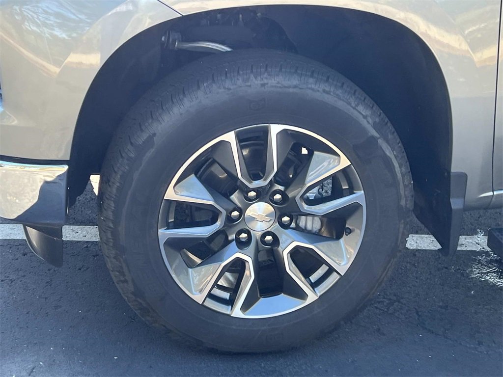 Certified 2024 Chevrolet Silverado 1500 LT image 9