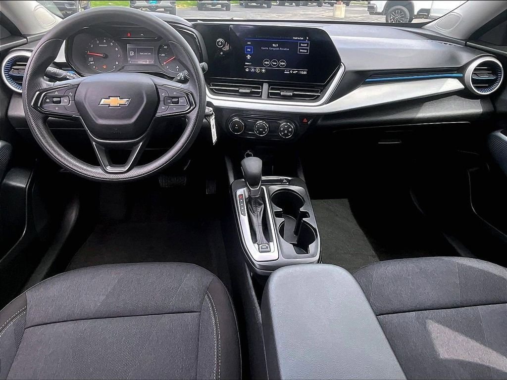 Used 2024 Chevrolet Trax LS FWD image 20
