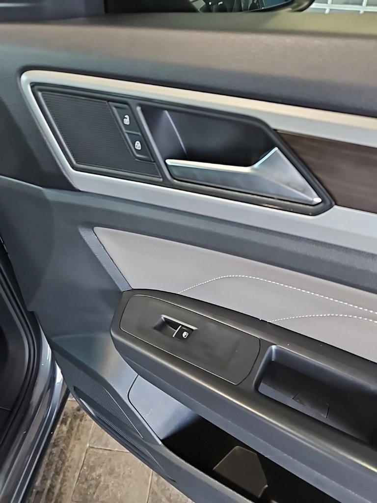 Used 2023 Volkswagen Atlas SE image 12