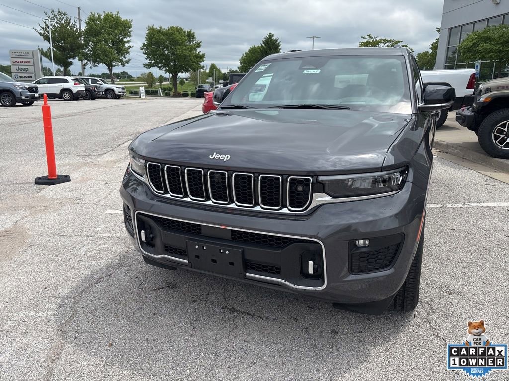 Used 2025 Jeep Grand Cherokee Overland w/ Adv Protech Group III AWD/4WD image 11