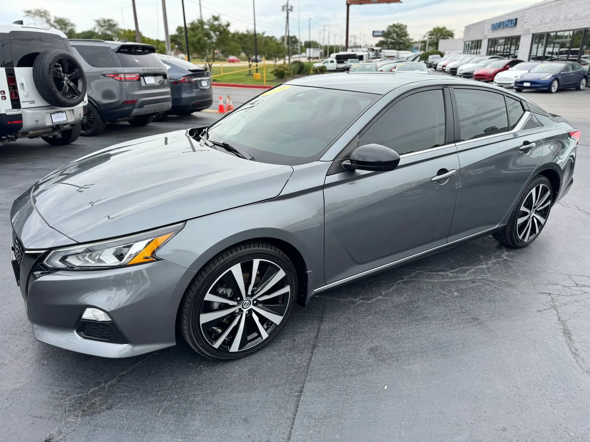 Used 2020 Nissan Altima 2.5 SR AWD/4WD image 2