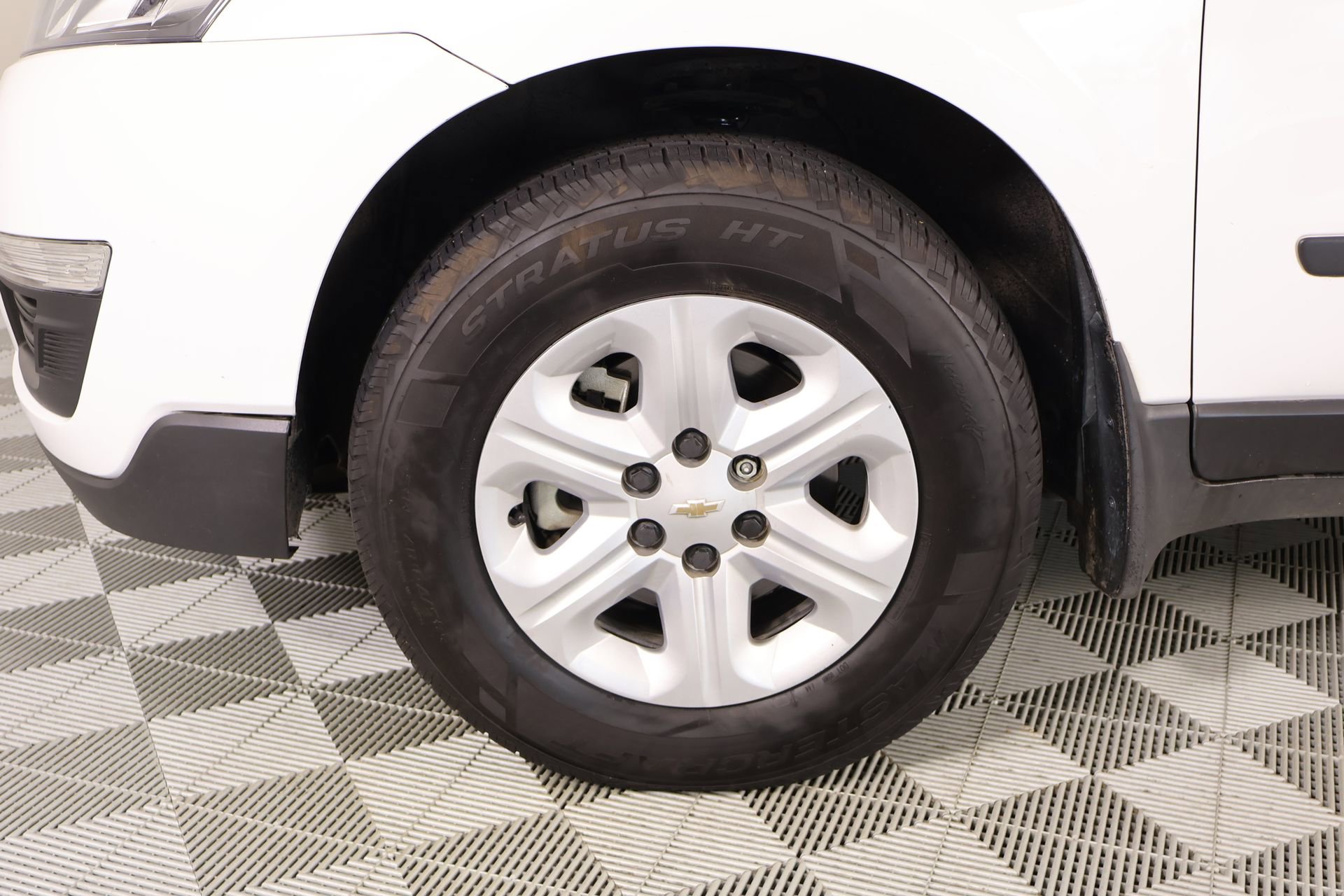 Used 2017 Chevrolet Traverse LS FWD image 17