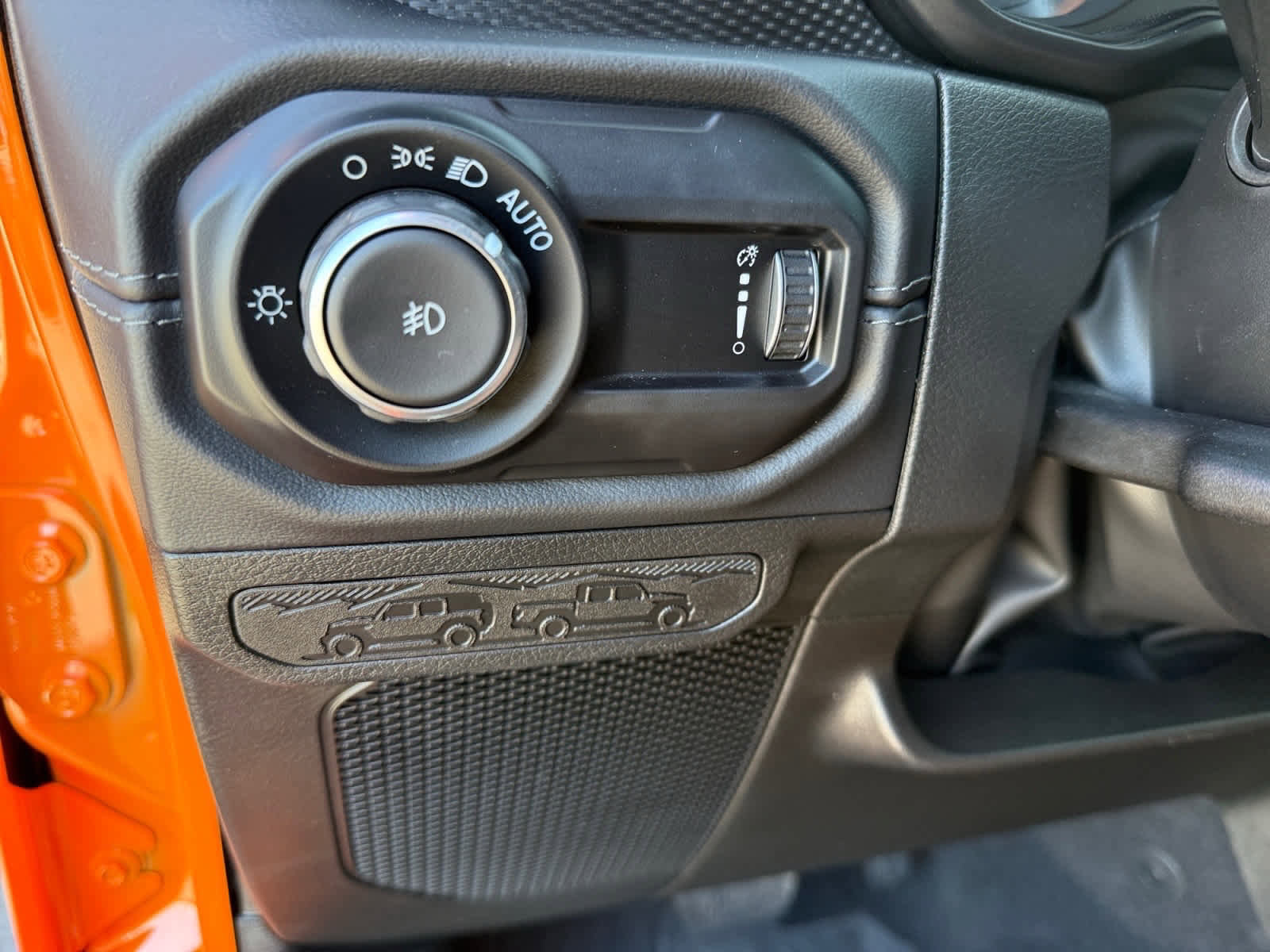 Used 2025 Jeep Wrangler Unlimited Rubicon AWD/4WD image 25