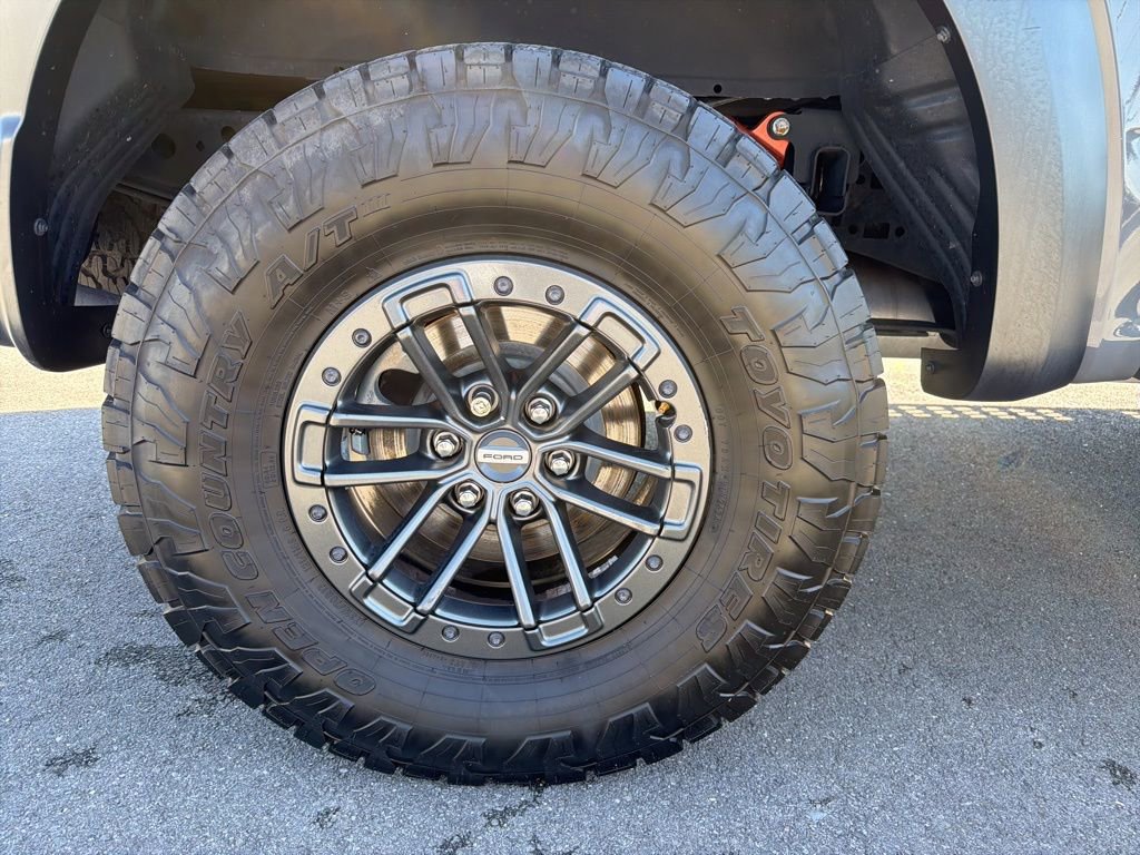 Used 2020 Ford F150 Raptor w/ Equipment Group 802A Luxury image 15