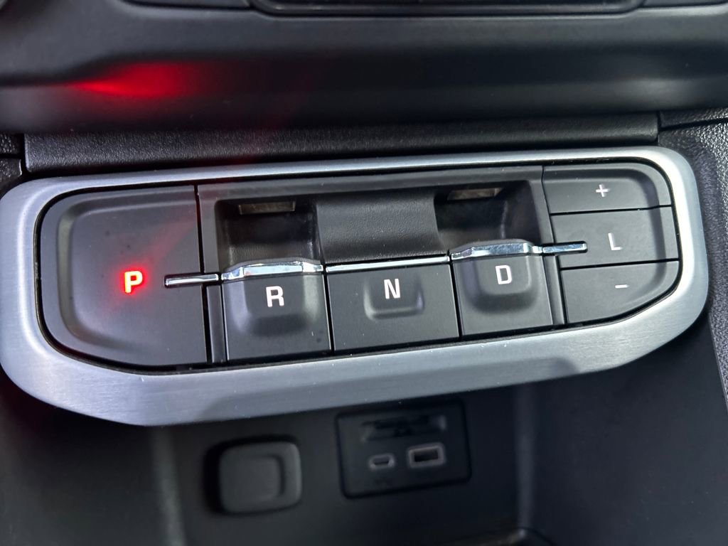 Used 2023 GMC Acadia SLT w/ Technology Package image 17