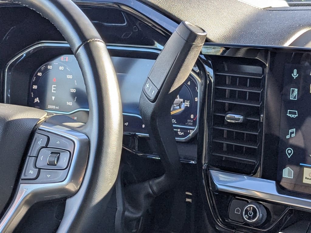 Used 2025 Chevrolet Silverado 2500 LT w/ Convenience Package image 20