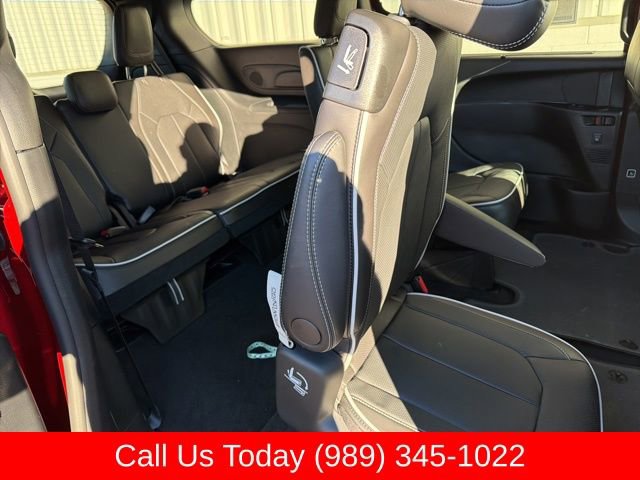 New 2026 Chrysler Pacifica Limited w/ S Appearance Package image 35
