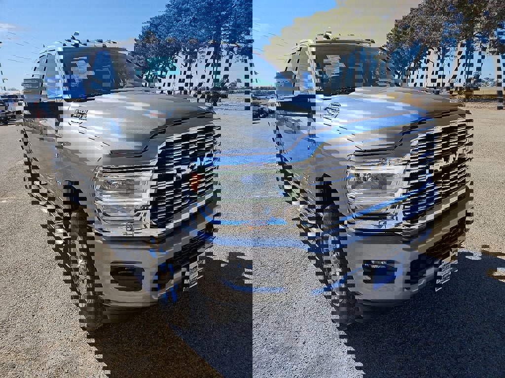 Used 2024 RAM 3500 Laramie image 11