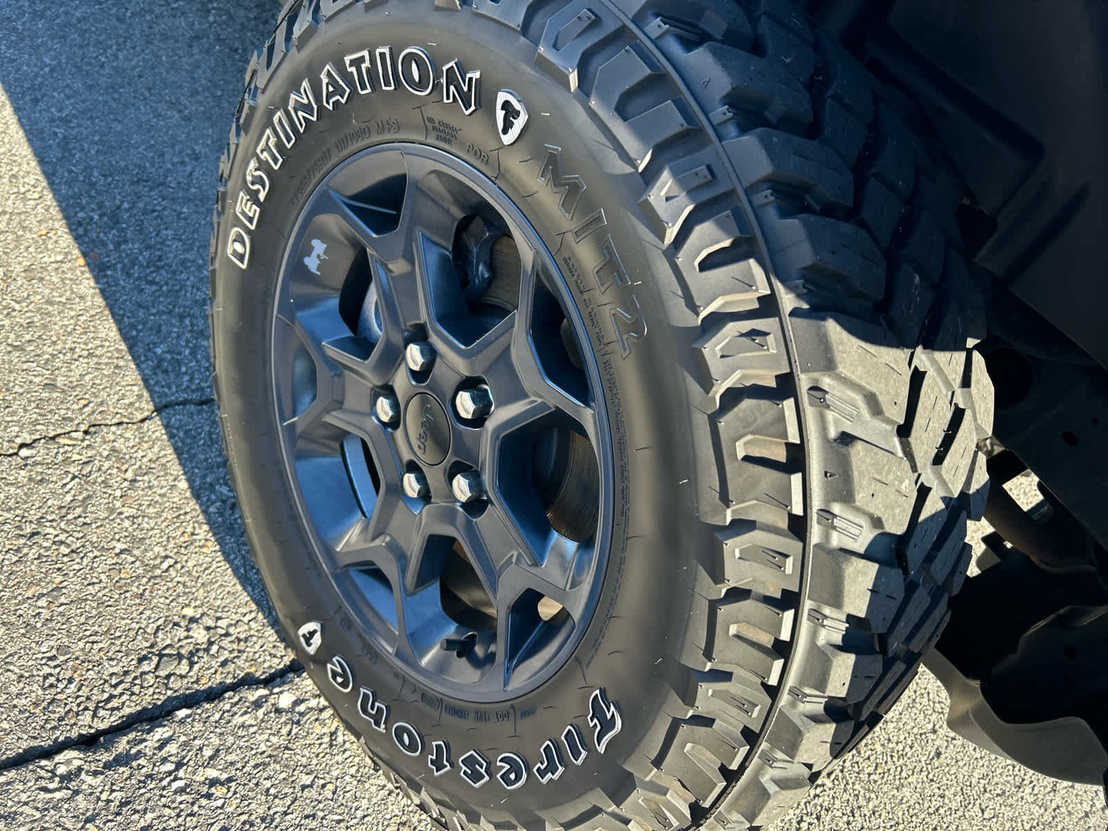 Used 2023 Jeep Wrangler Unlimited w/ Sun & Screen Package image 16