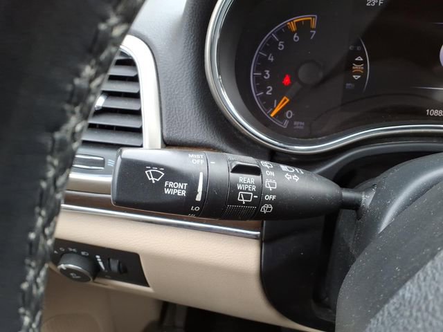Used 2015 Jeep Grand Cherokee Limited image 29