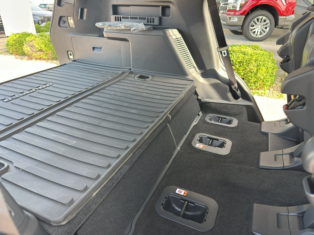 Used 2025 Toyota 4Runner Limited w/ Tow Technology Package AWD/4WD image 38