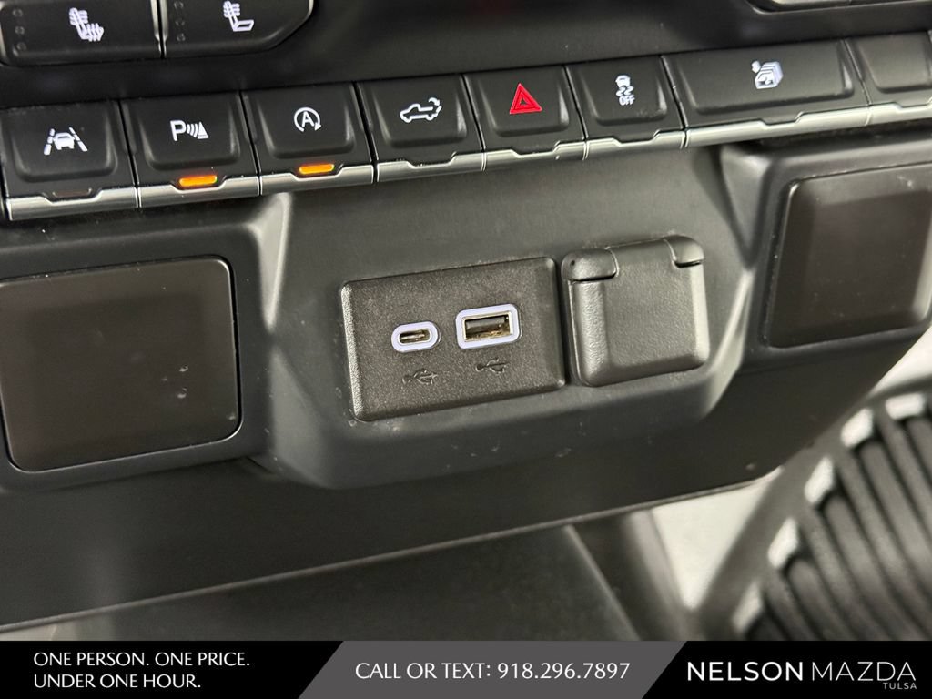 Used 2020 Chevrolet Silverado 1500 LT w/ Convenience Package AWD/4WD image 36