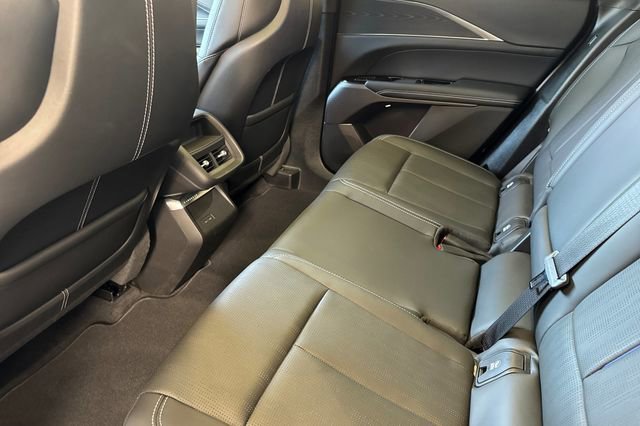 Certified 2024 Cadillac Lyriq Luxury image 12