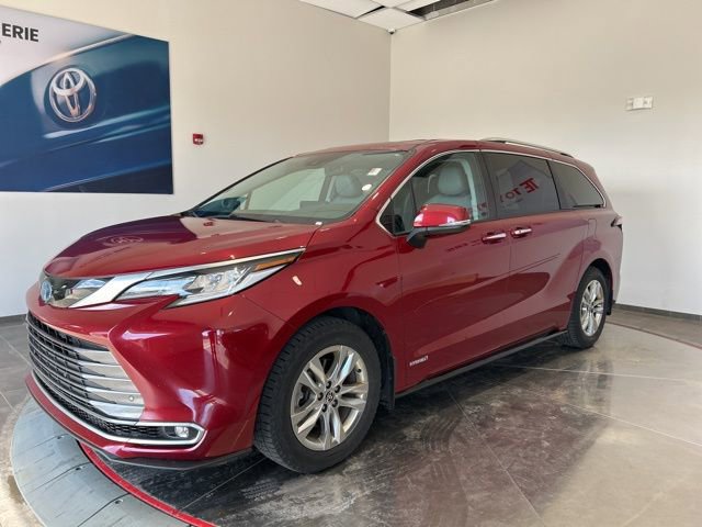 Used 2021 Toyota Sienna Limited AWD/4WD image 2
