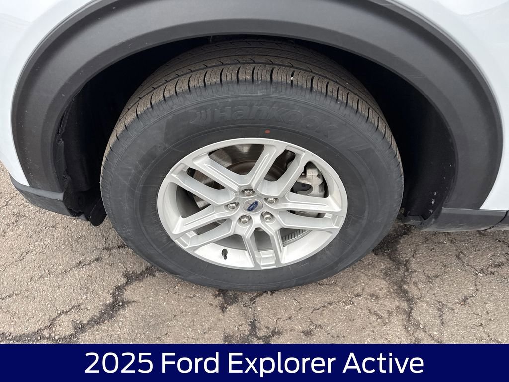 Used 2025 Ford Explorer Active image 11