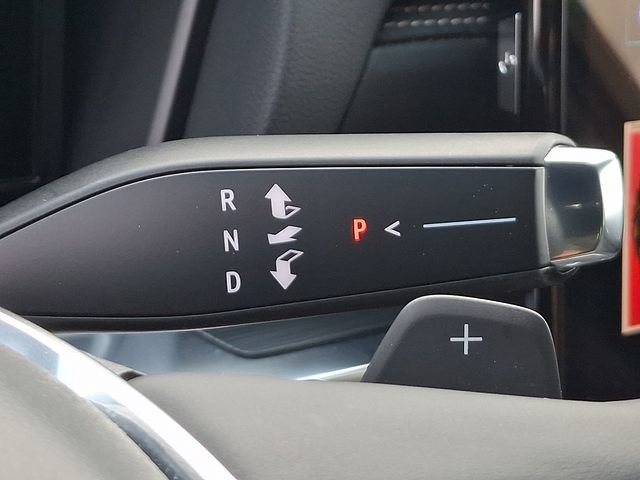 Used 2025 GMC Terrain Elevation AWD/4WD image 11