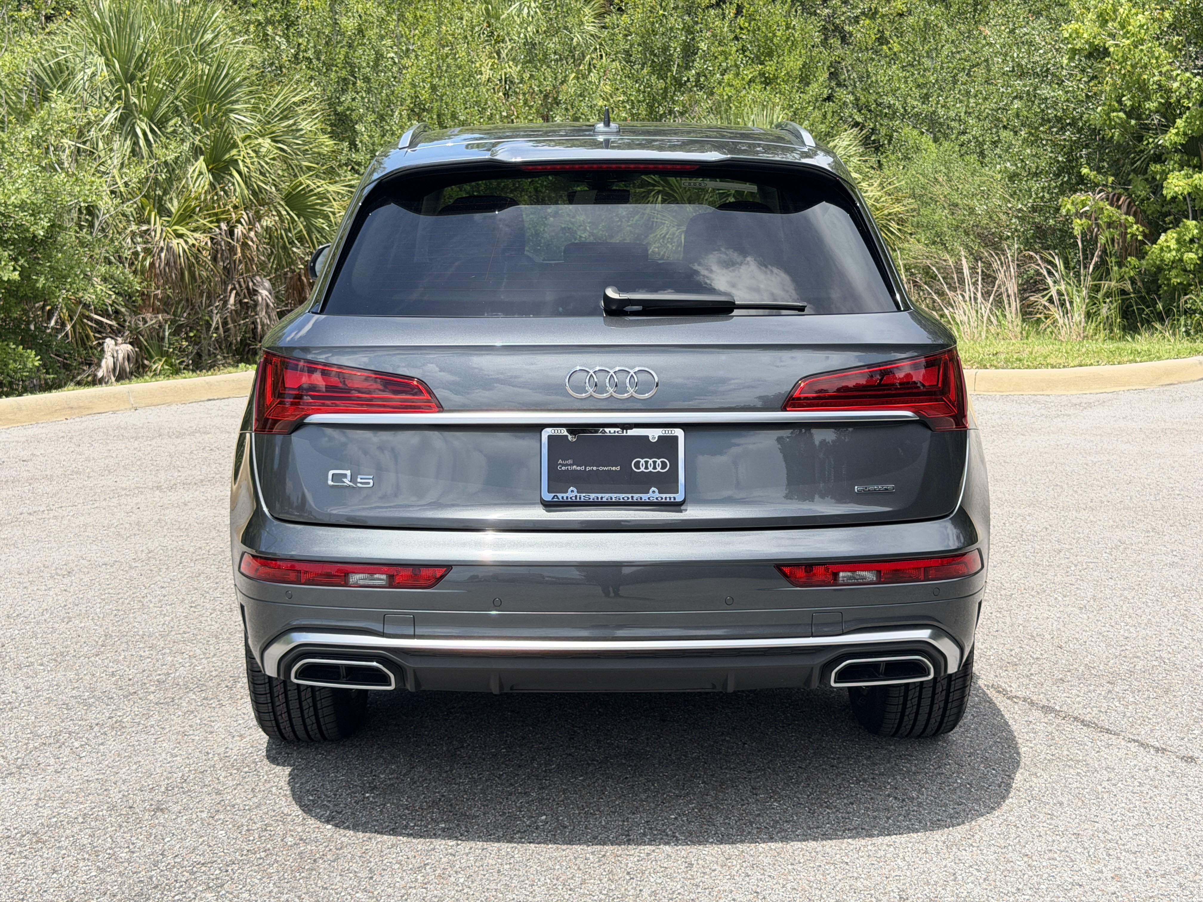 Used 2023 Audi Q5 2.0T Premium Plus w/ Premium Plus Package AWD/4WD image 6