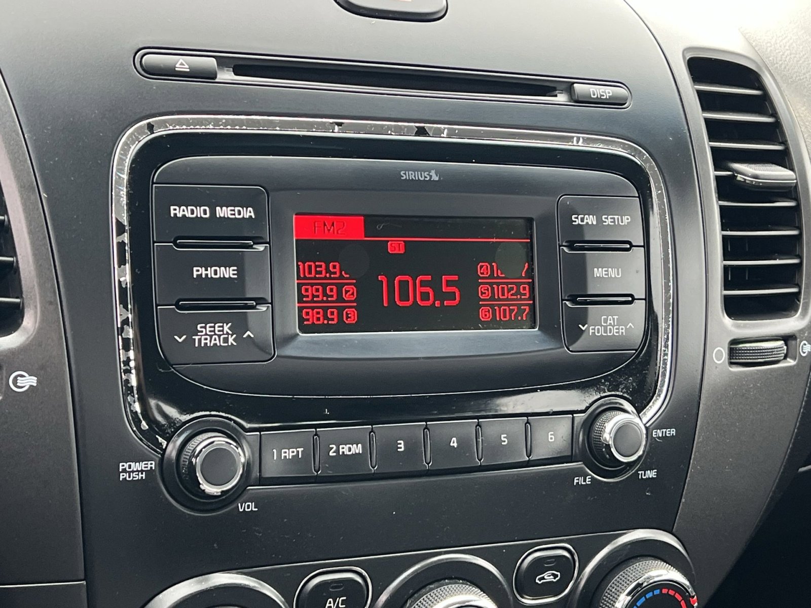 Used 2017 Kia Forte LX image 17