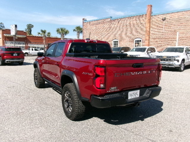 Used 2025 Chevrolet Colorado ZR2 w/ Technology Package AWD/4WD image 5