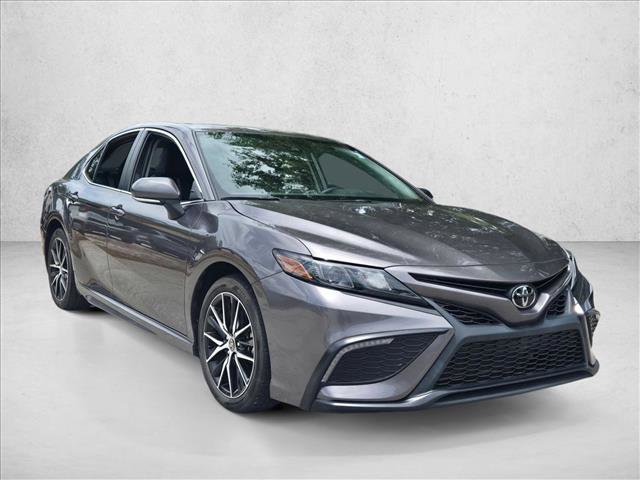 Used 2023 Toyota Camry SE FWD image 3