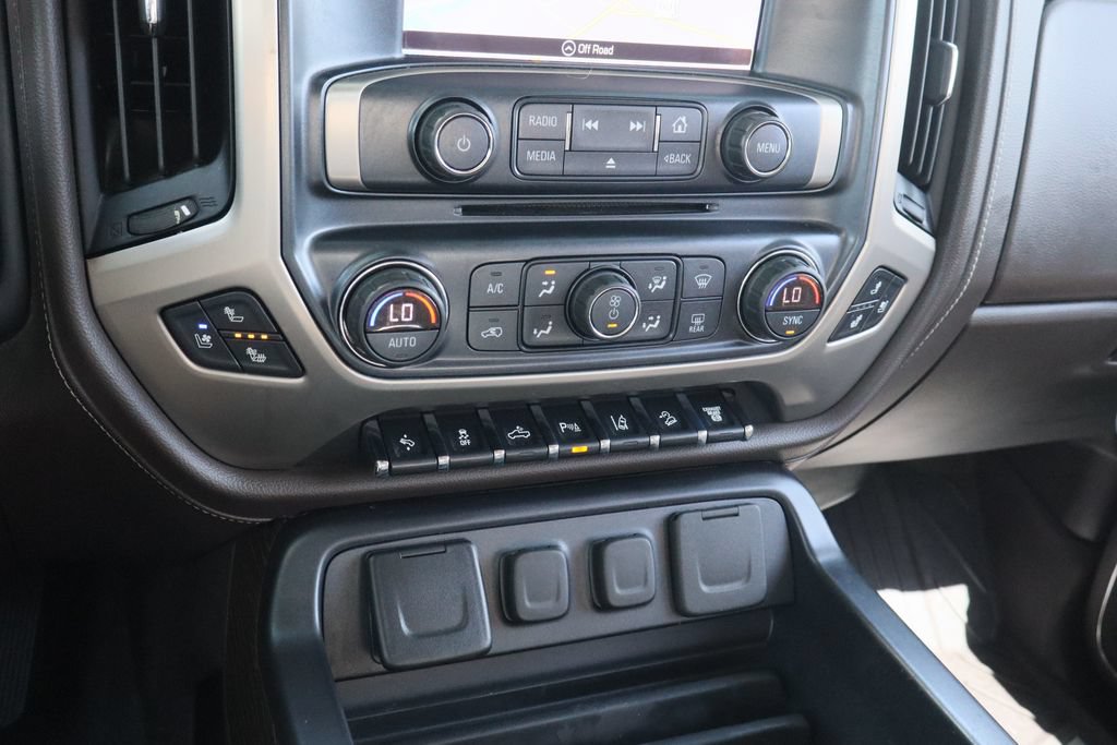 Certified 2019 GMC Sierra 2500 Denali w/ Duramax Plus Package AWD/4WD image 18