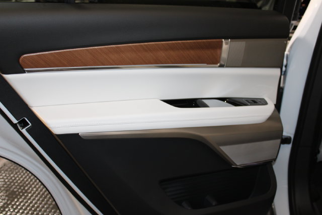 New 2027 Cadillac Vistiq Luxury AWD/4WD image 34