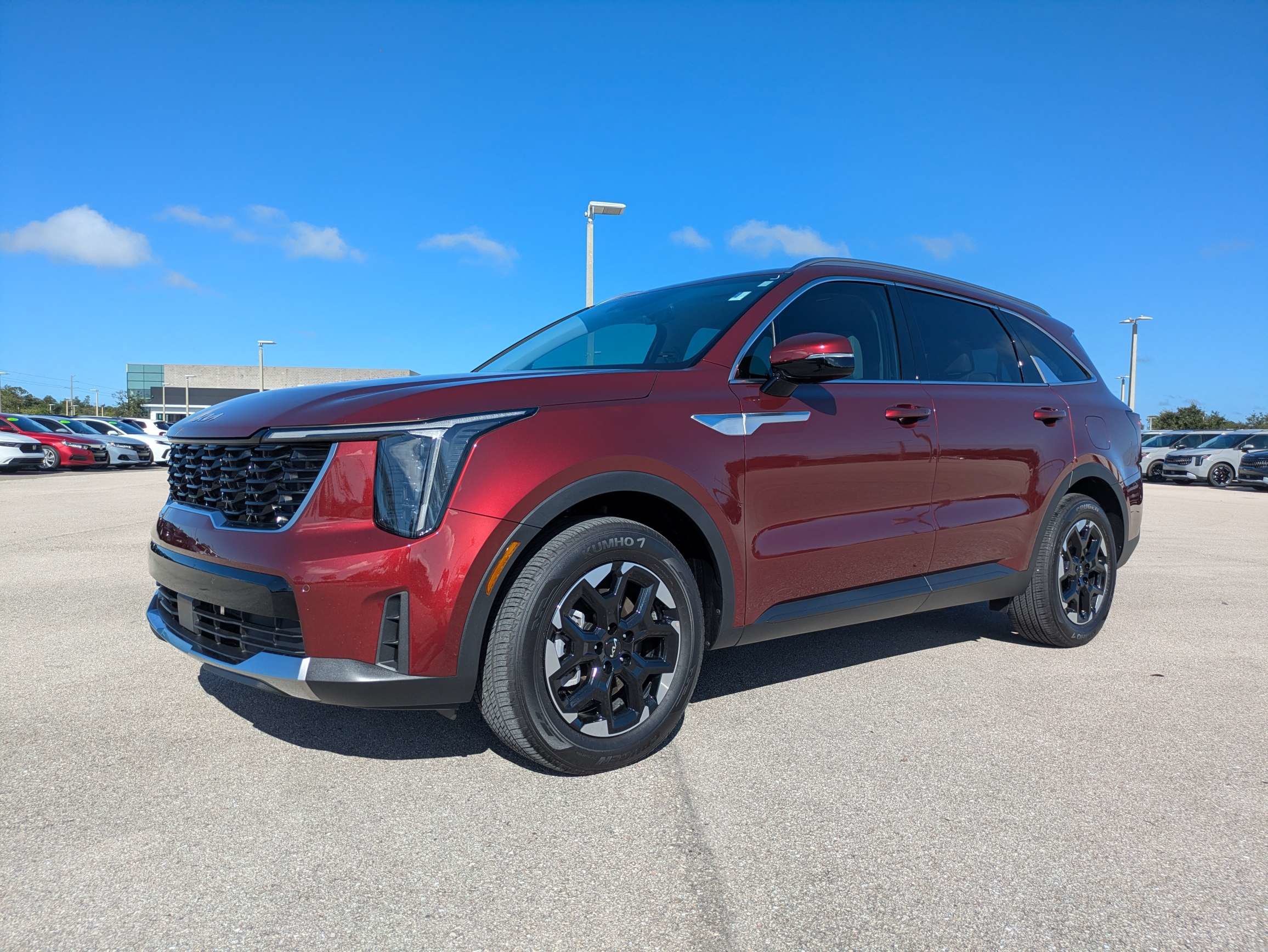 Certified 2025 Kia Sorento S FWD image 8
