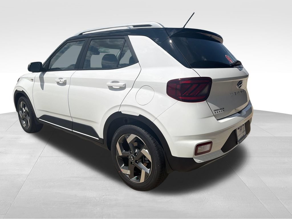 New 2026 Hyundai Venue SEL FWD image 4