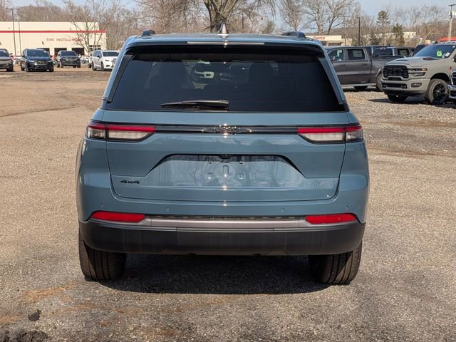 New 2026 Jeep Grand Cherokee Limited w/ Limited Altitude Package image 4