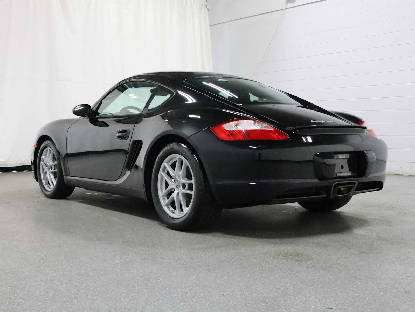 Used 2007 Porsche Cayman RWD image 3