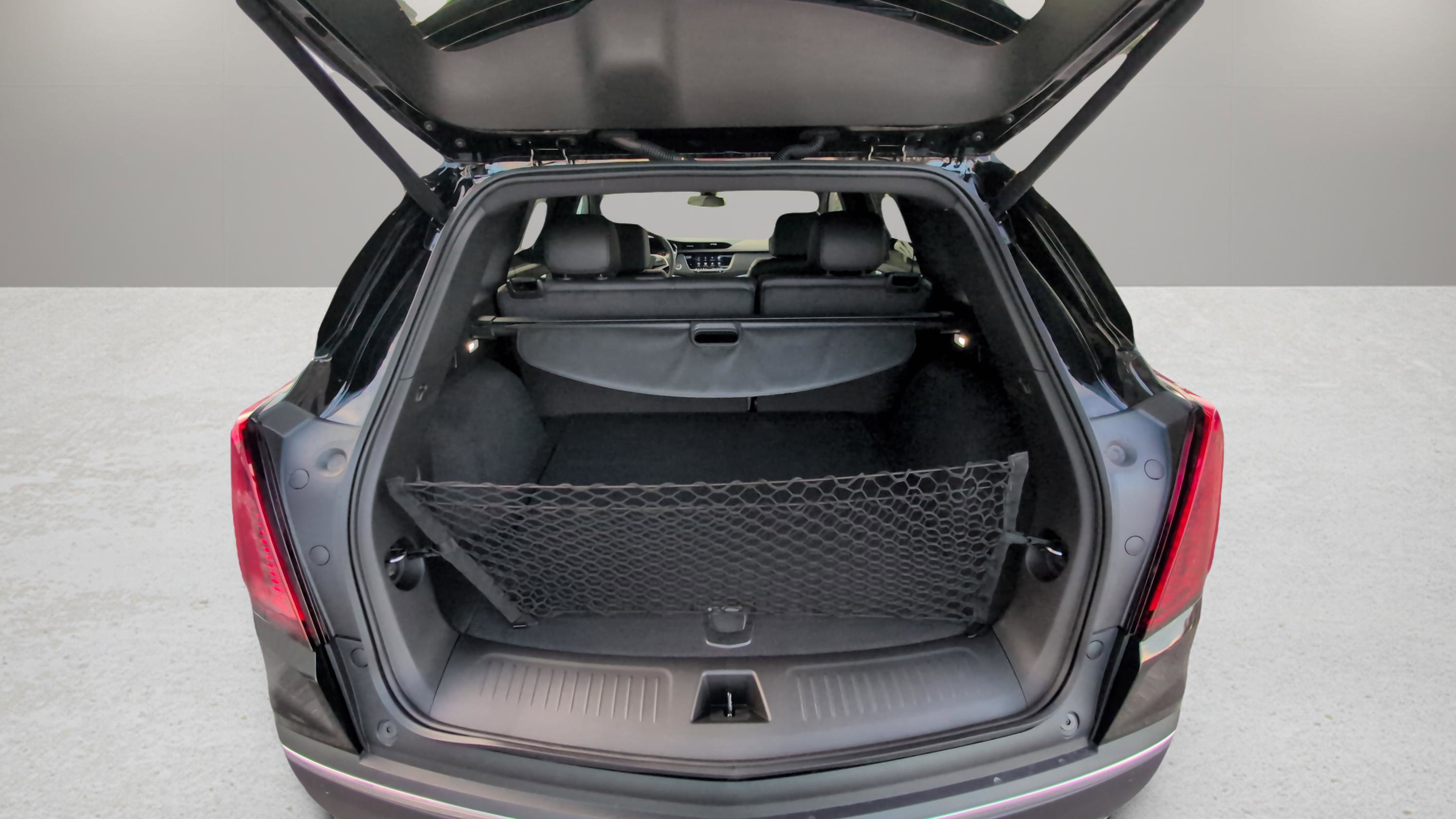 New 2025 Cadillac XT5 Luxury image 15