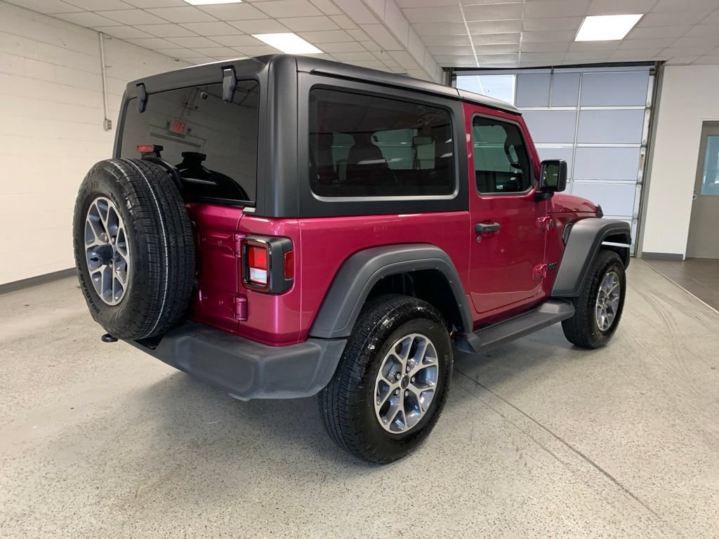 Used 2024 Jeep Wrangler Sport AWD/4WD image 8