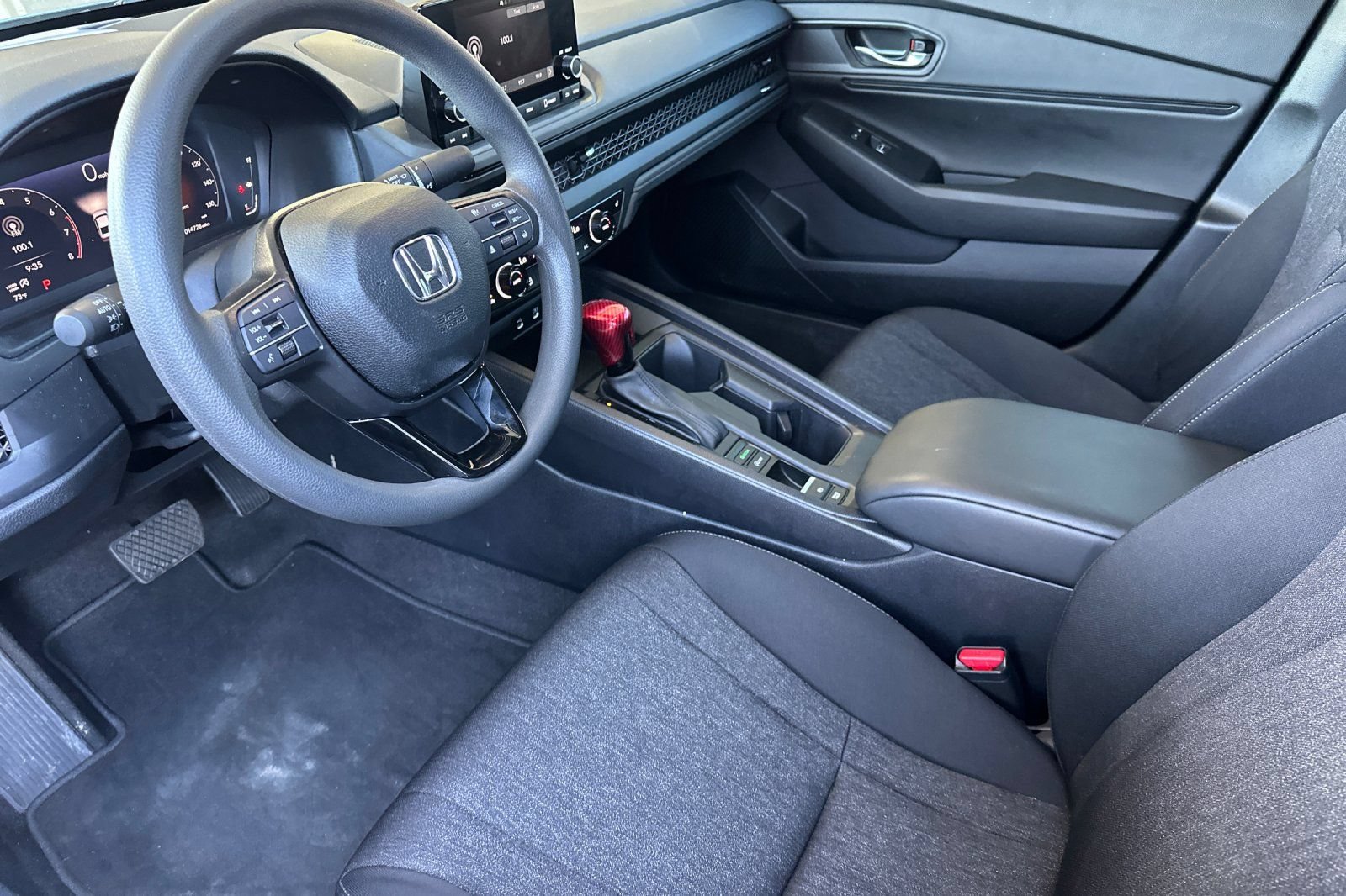 Used 2025 Honda Accord SE image 9