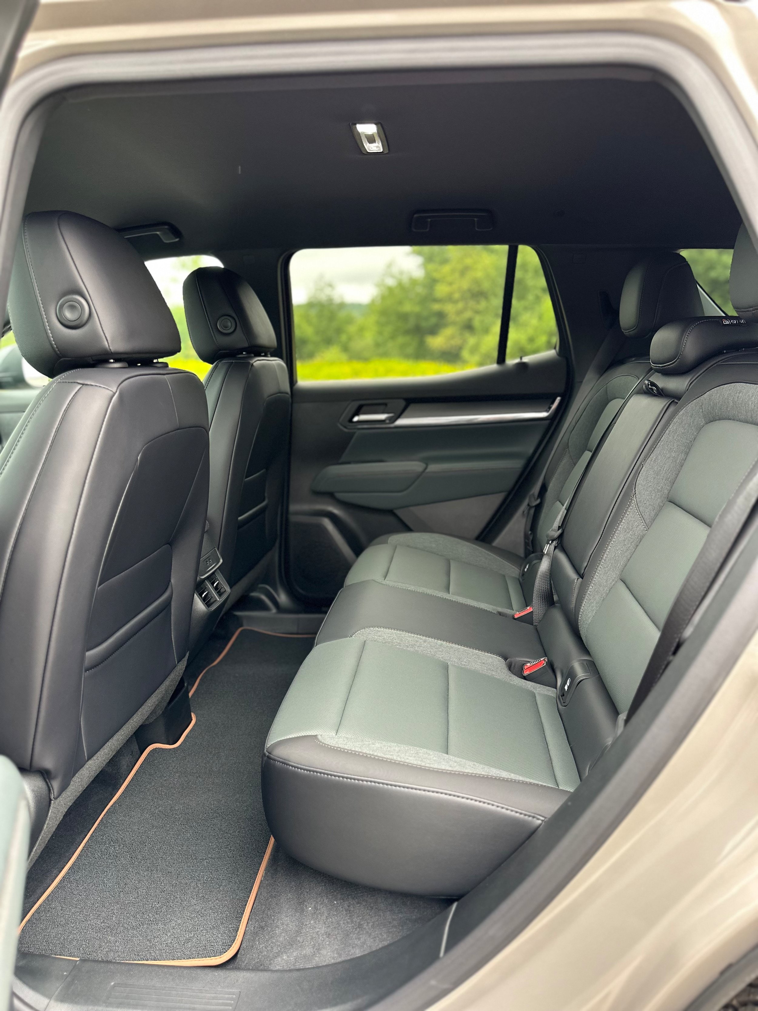 New 2027 GMC Terrain AT4 AWD/4WD image 17
