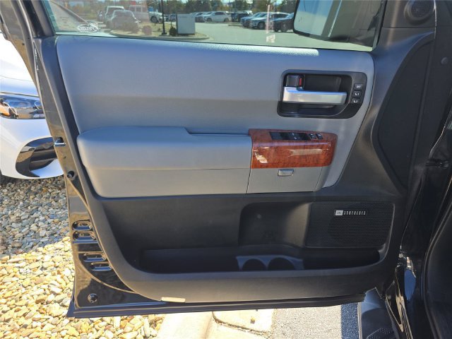 Used 2018 Toyota Sequoia Platinum RWD image 17