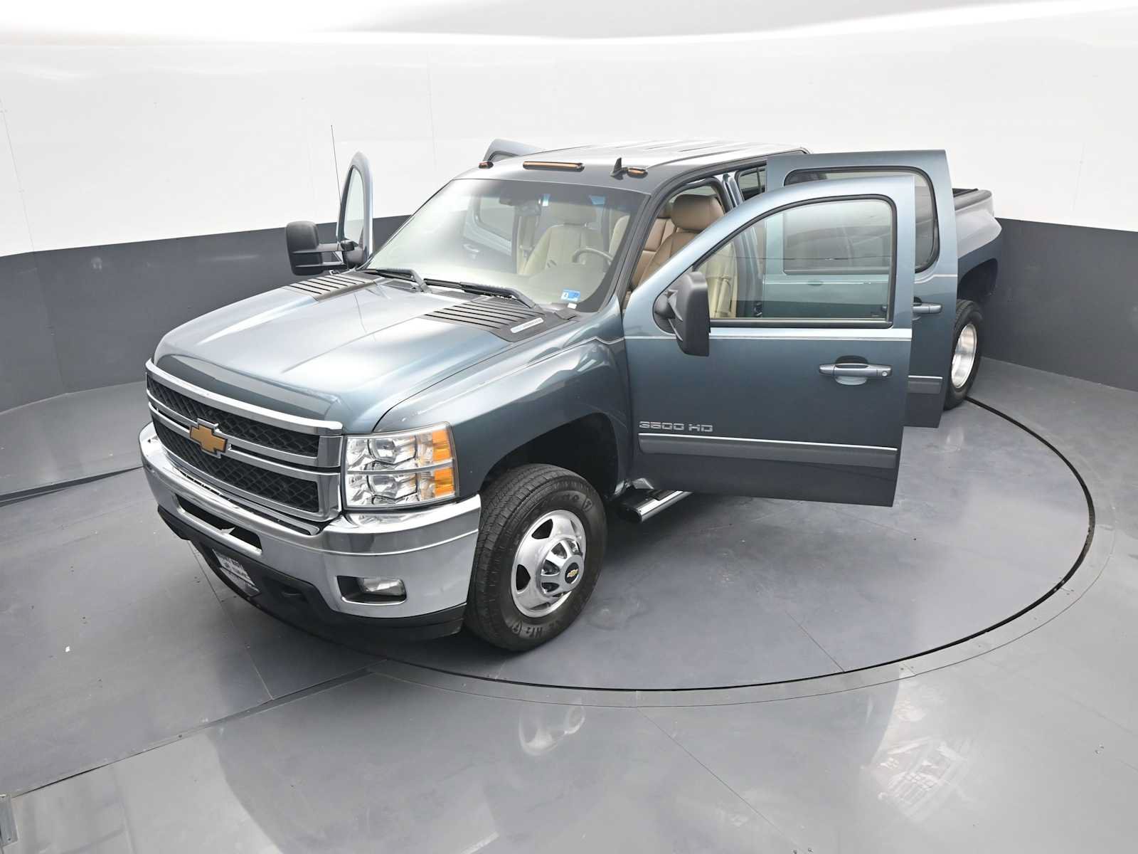 Used 2012 Chevrolet Silverado 3500 LTZ AWD/4WD image 49