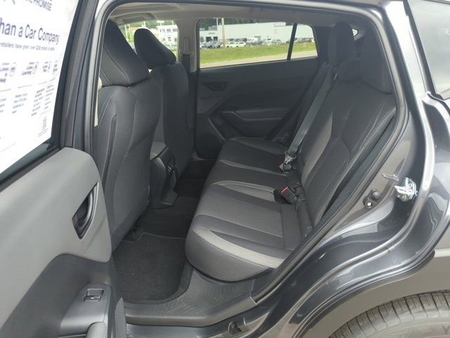 Used 2025 Subaru Crosstrek 2.0i Premium image 31
