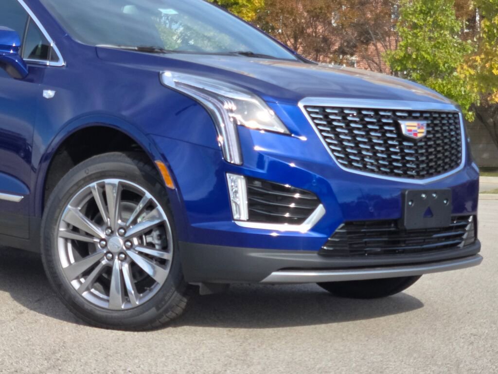 New 2025 Cadillac XT5 Premium Luxury w/ LPO, Floor Liner Package FWD image 2